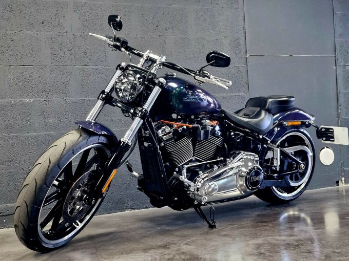 HARLEY-DAVIDSON SOFTAIL BREAKOUT 1868 4