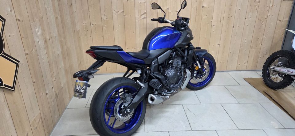 YAMAHA MT-07 (47.5CV) 4