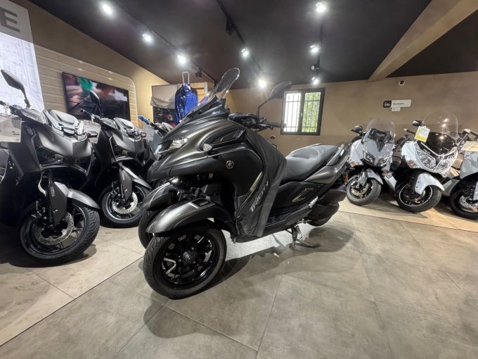 YAMAHA TRICITY 300 4