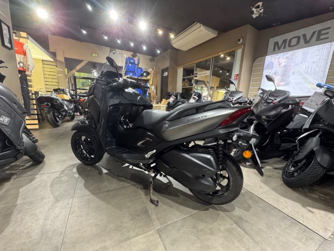 YAMAHA TRICITY 300 4