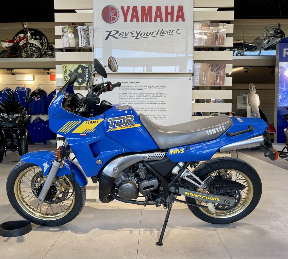 YAMAHA TDR 240 4
