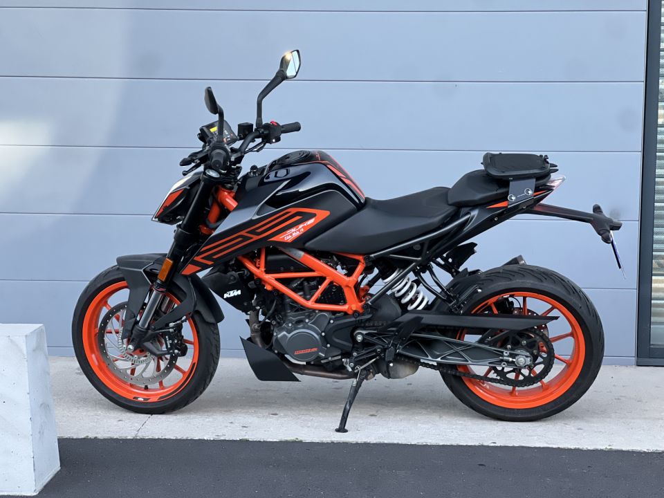 KTM 125 DUKE ABS 4