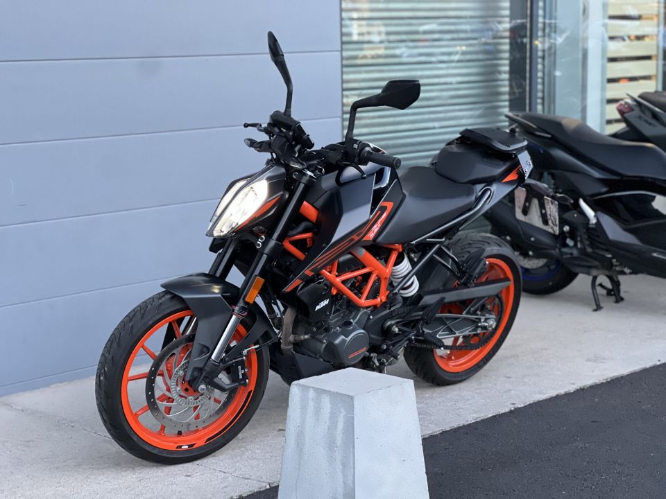 KTM 125 DUKE ABS 4