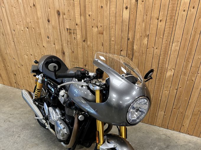 TRIUMPH THRUXTON 1200 R 4