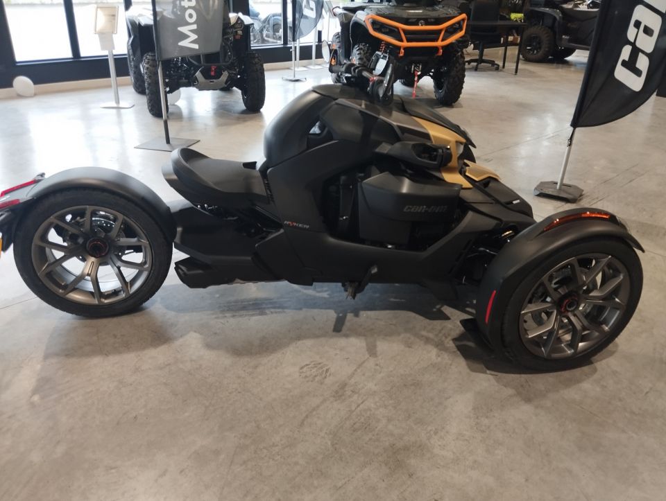 CAN-AM RYKER 900 ACE 4
