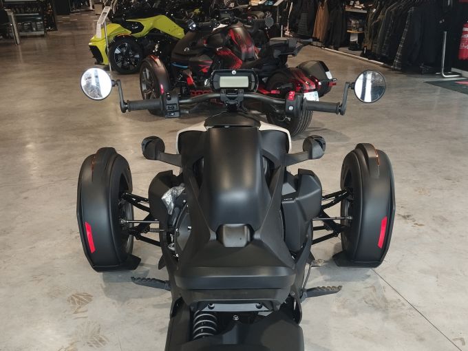 CAN-AM RYKER 900 ACE 4