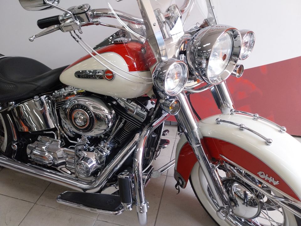 HARLEY-DAVIDSON SOFTAIL DE LUXE 4