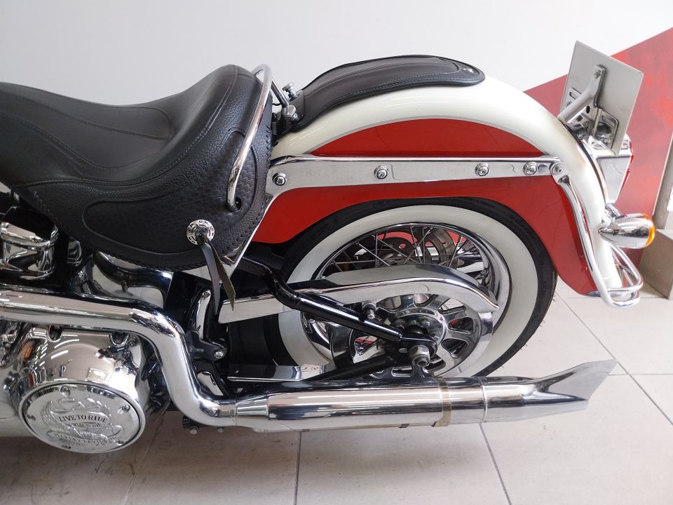 HARLEY-DAVIDSON SOFTAIL DE LUXE 4