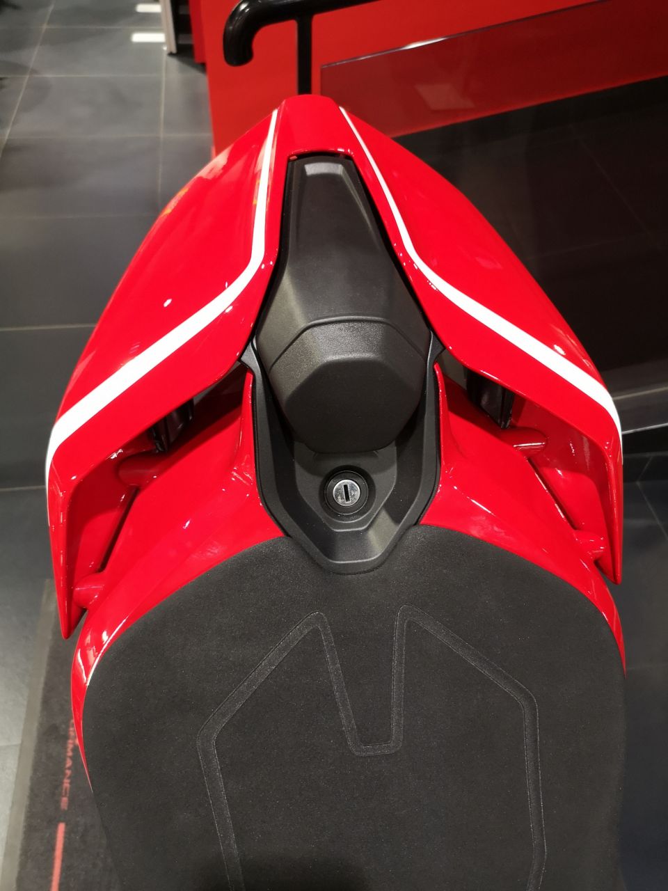 DUCATI PANIGALE 1103 V4 4