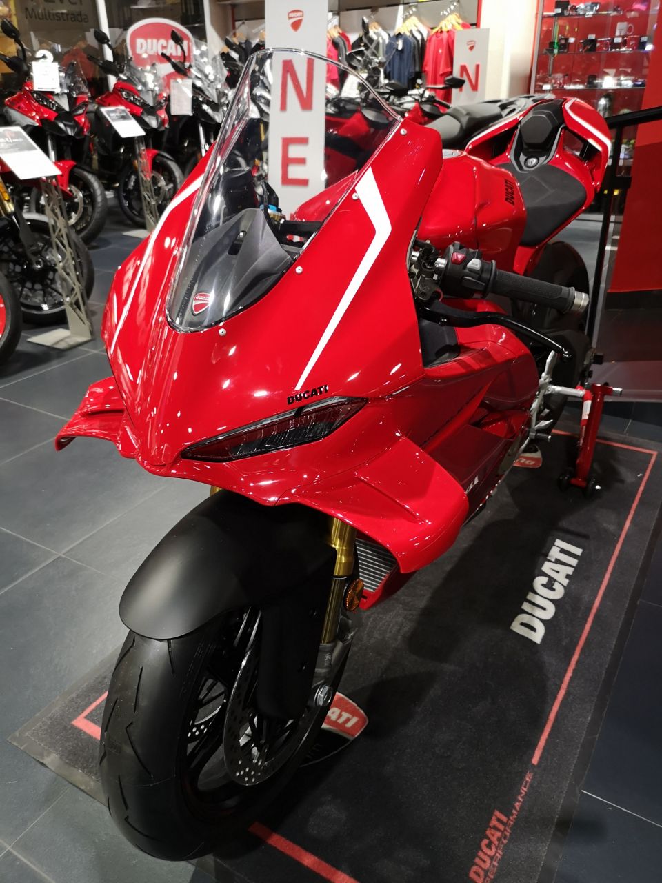 DUCATI PANIGALE 1103 V4 4