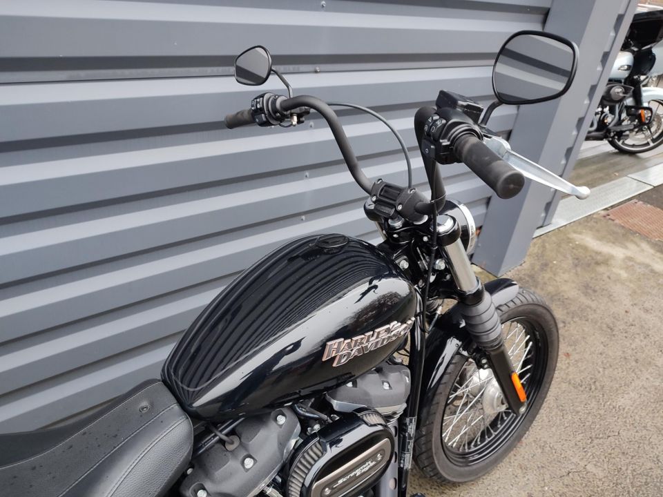 HARLEY-DAVIDSON SOFTAIL STREET BOB 1745 4
