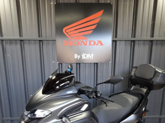 YAMAHA TRICITY 300 4