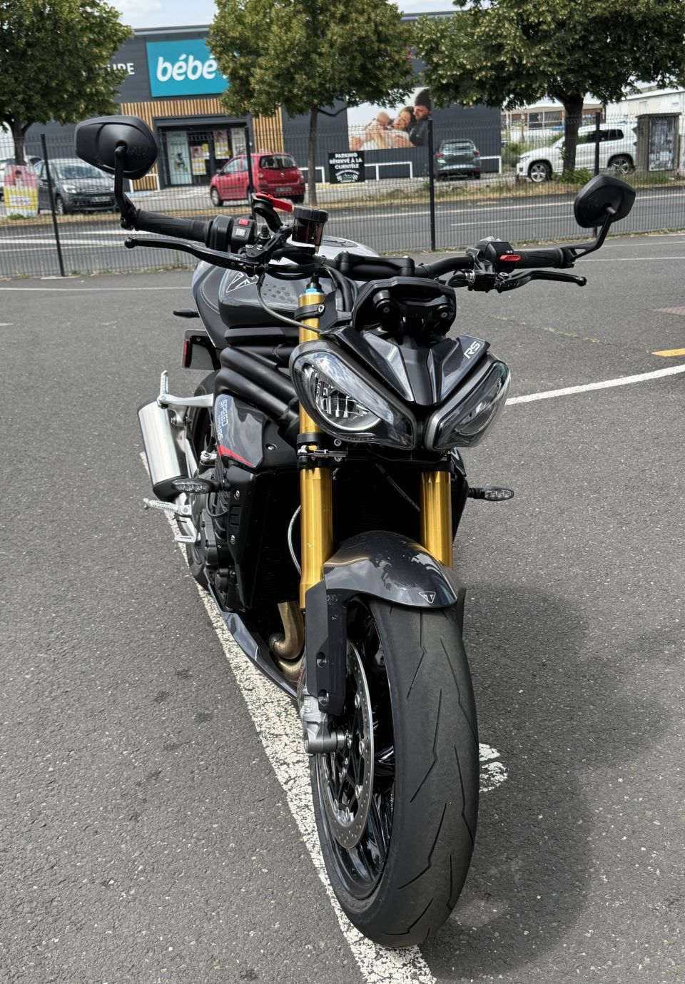 TRIUMPH SPEED TRIPLE 1200 RS 4