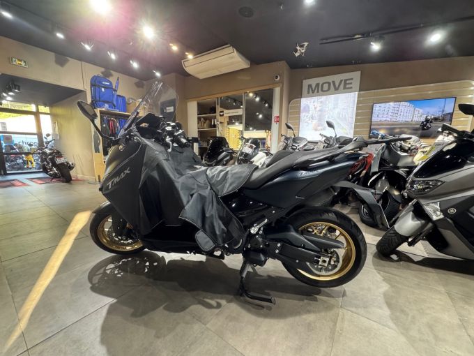 YAMAHA XP T-MAX 560 TECH MAX KAMO 4