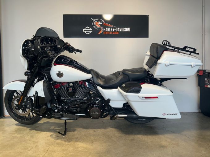 HARLEY-DAVIDSON TOURING ULTRA LIMITED 1800 CVO 4