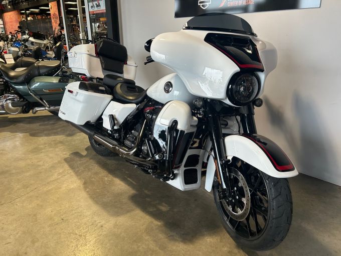 HARLEY-DAVIDSON TOURING ULTRA LIMITED 1800 CVO 4