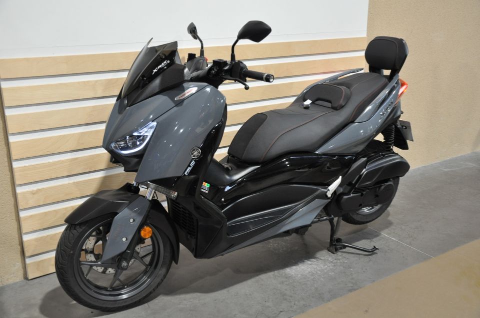 YAMAHA X-MAX 125 TECH MAX 4
