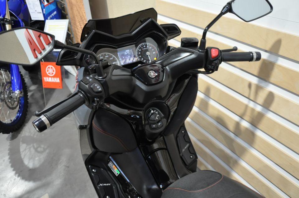 YAMAHA X-MAX 125 TECH MAX 4