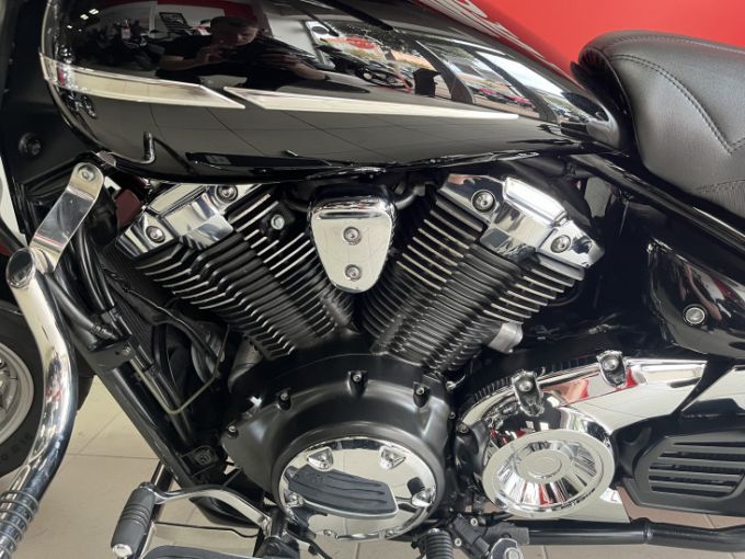 YAMAHA XVS 1300 4
