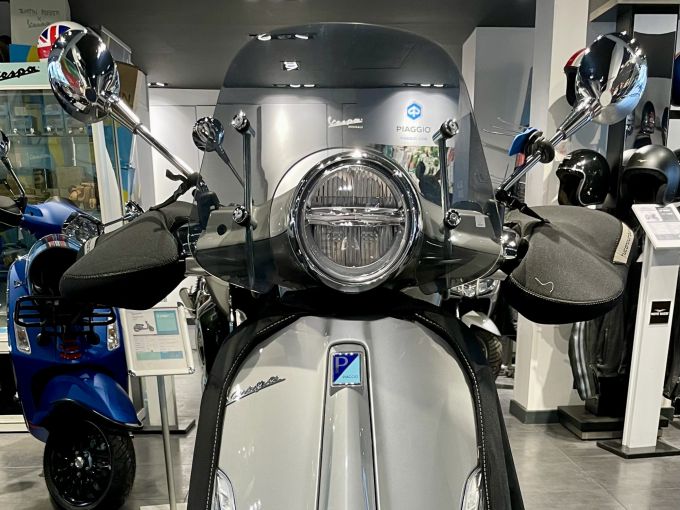 VESPA PRIMAVERA 50 4