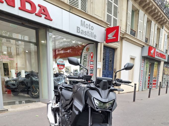 HONDA CB 750 HORNET 4