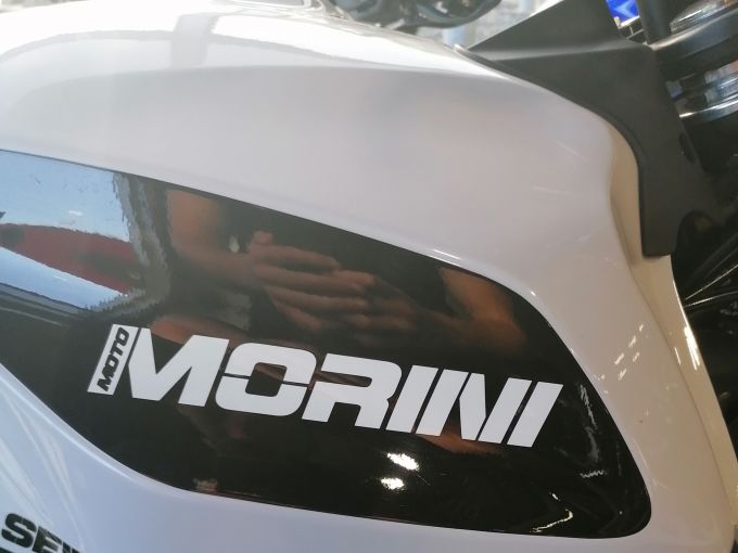 MOTO MORINI SEIEMMEZZO STR 650 4