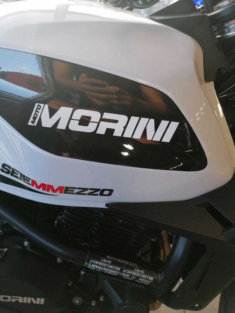 MOTO MORINI SEIEMMEZZO STR 650 4