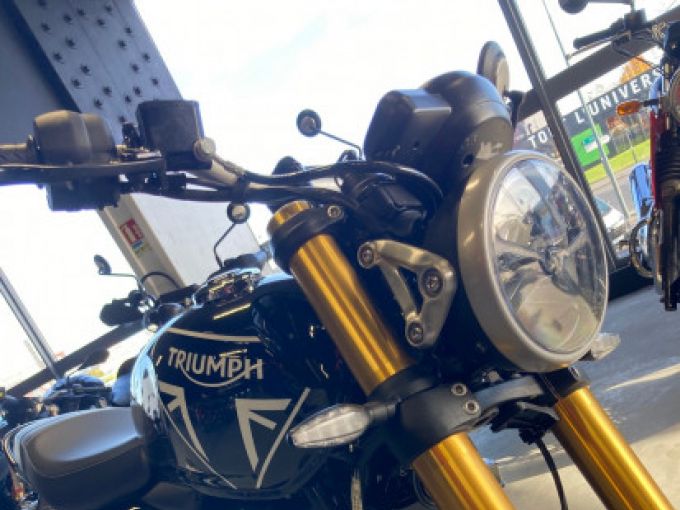 TRIUMPH SPEED 400 4