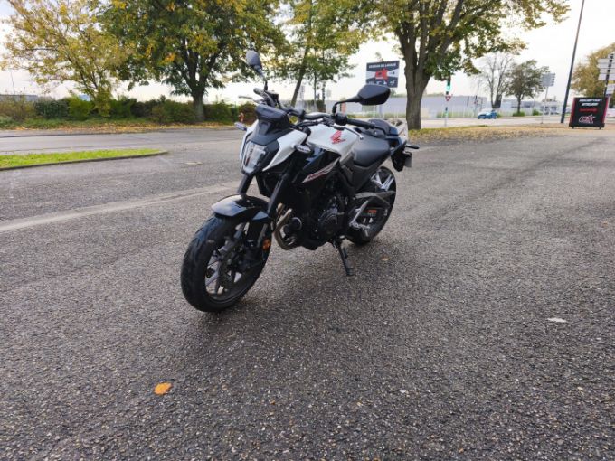 HONDA CB 500 Hornet 4