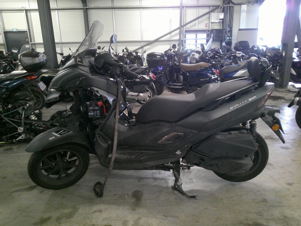 YAMAHA TRICITY 300 4