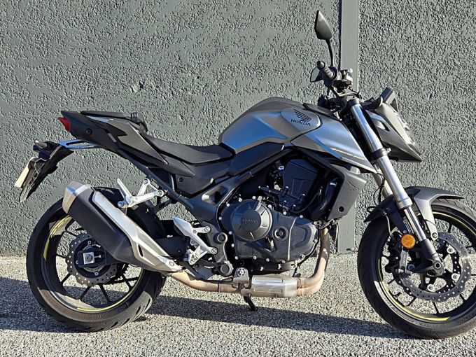 HONDA CB 750 HORNET 4