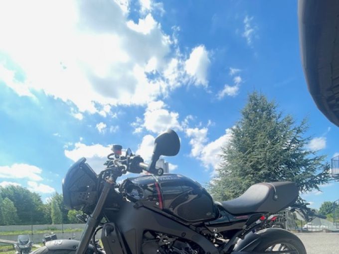 YAMAHA XSR 900 4