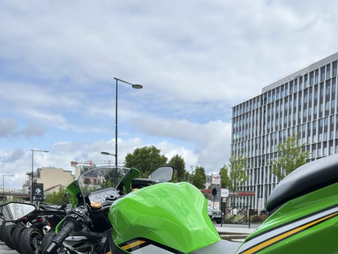 KAWASAKI ZX 400 4