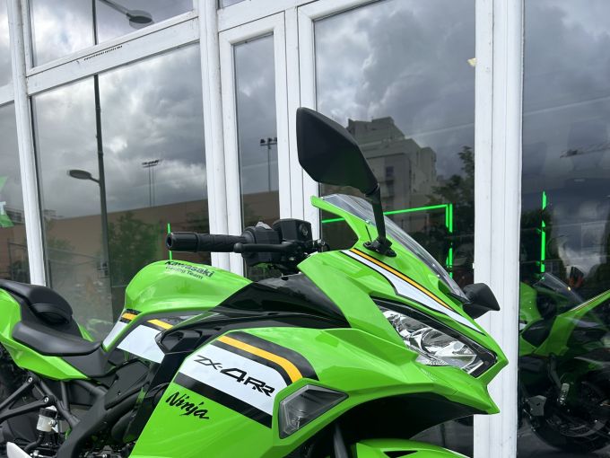 KAWASAKI ZX 400 4
