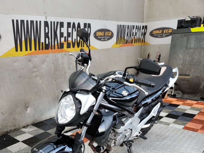 SUZUKI GLADIUS 650 4