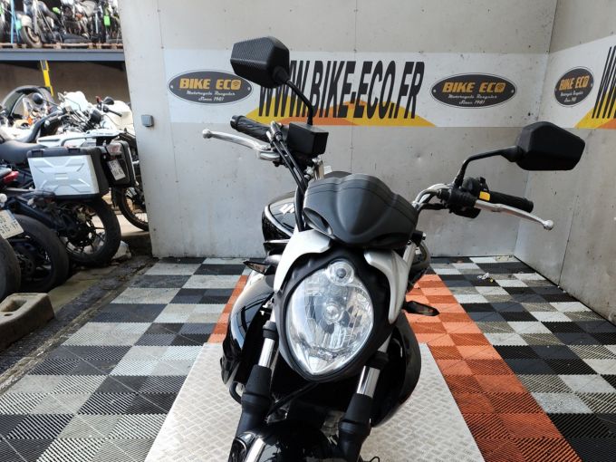 SUZUKI GLADIUS 650 4