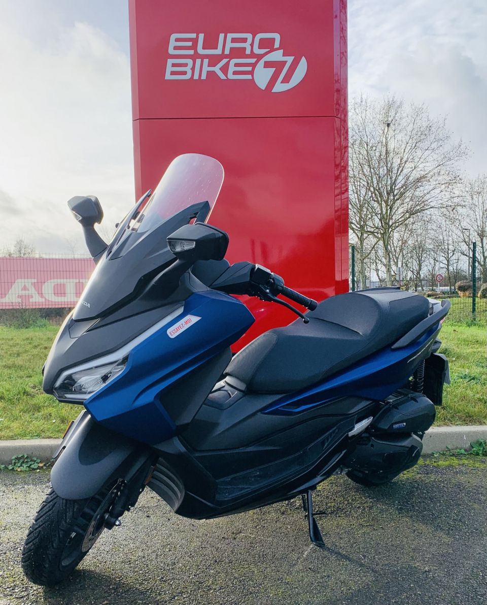 HONDA NSS FORZA 125 4