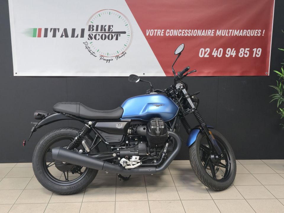 MOTO GUZZI V7 STONE 4