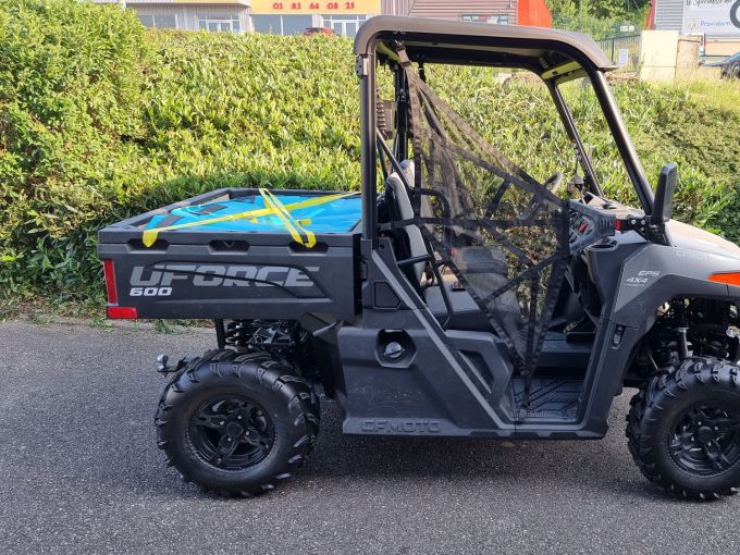 CF MOTO UFORCE 600 4