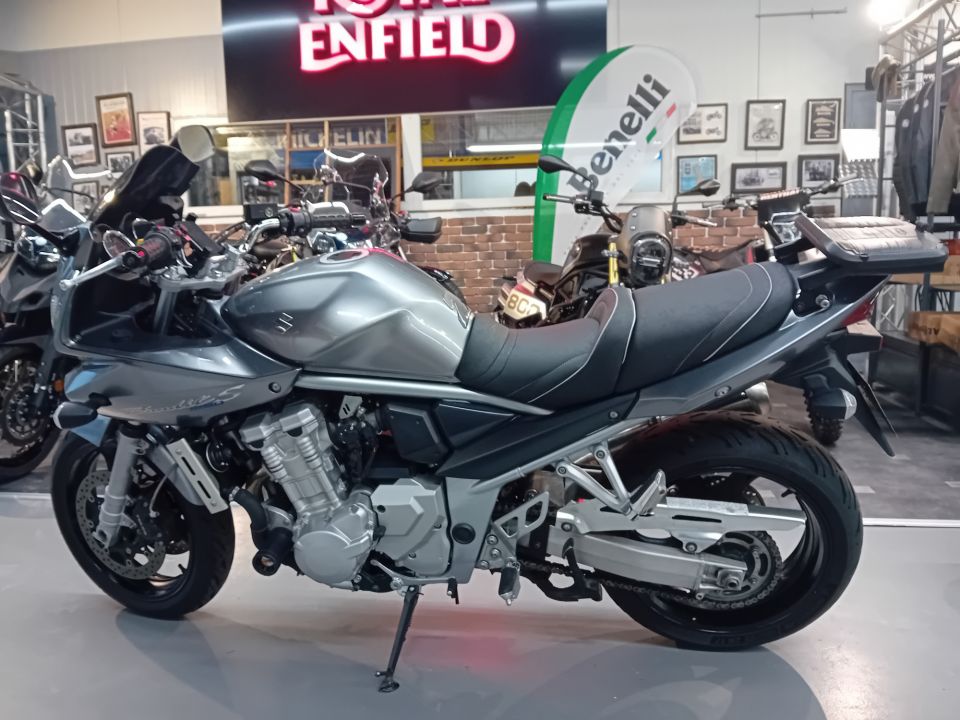 SUZUKI GSF 1250 S BANDIT 4