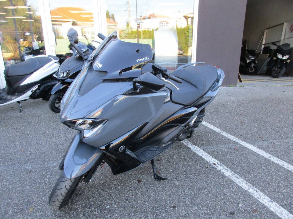 YAMAHA XP T-MAX 560 TECH MAX 4