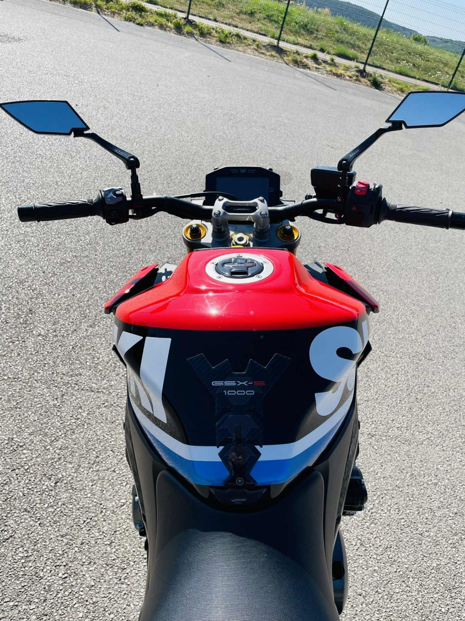 SUZUKI GSX-S 1000 SERT 4