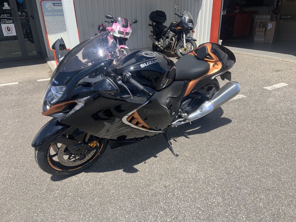 SUZUKI GSX-R 1300 HAYABUSA 4