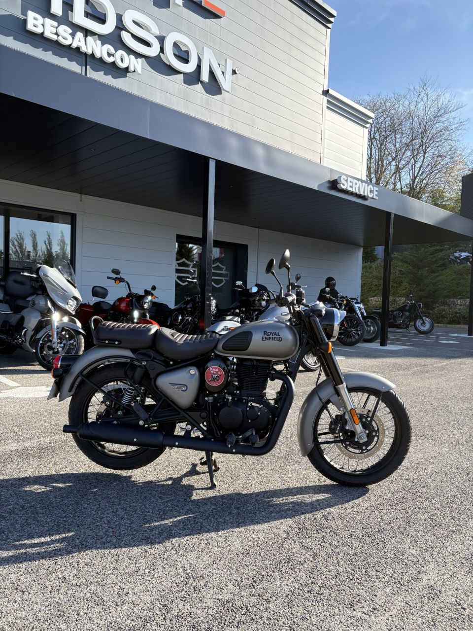 ROYAL ENFIELD CLASSIC 4