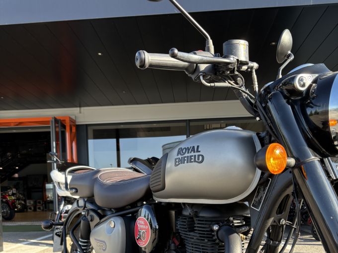 ROYAL ENFIELD CLASSIC 4