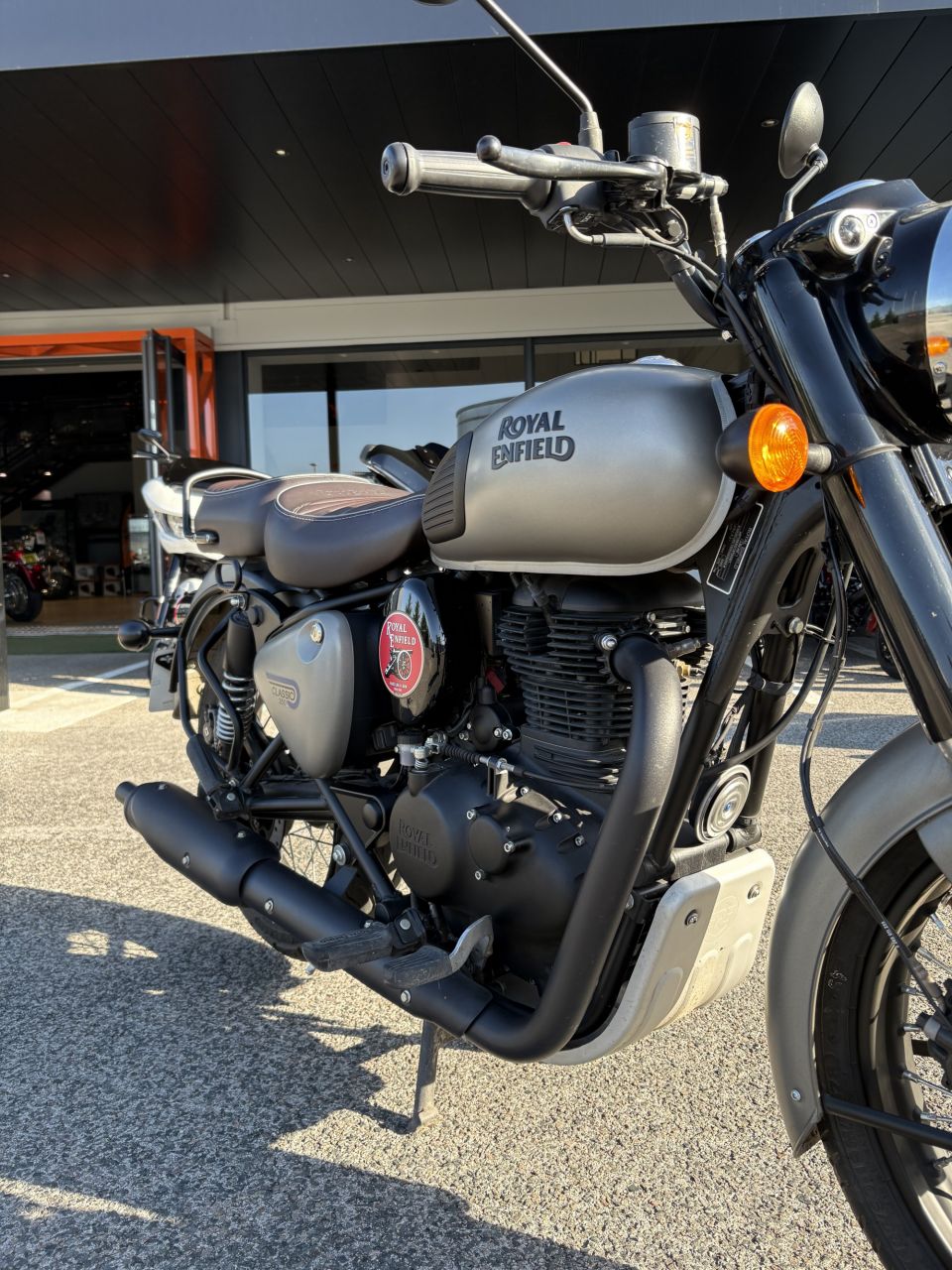 ROYAL ENFIELD CLASSIC 4