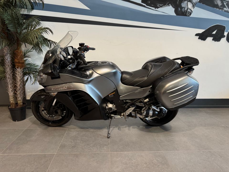 KAWASAKI GTR 1400 4