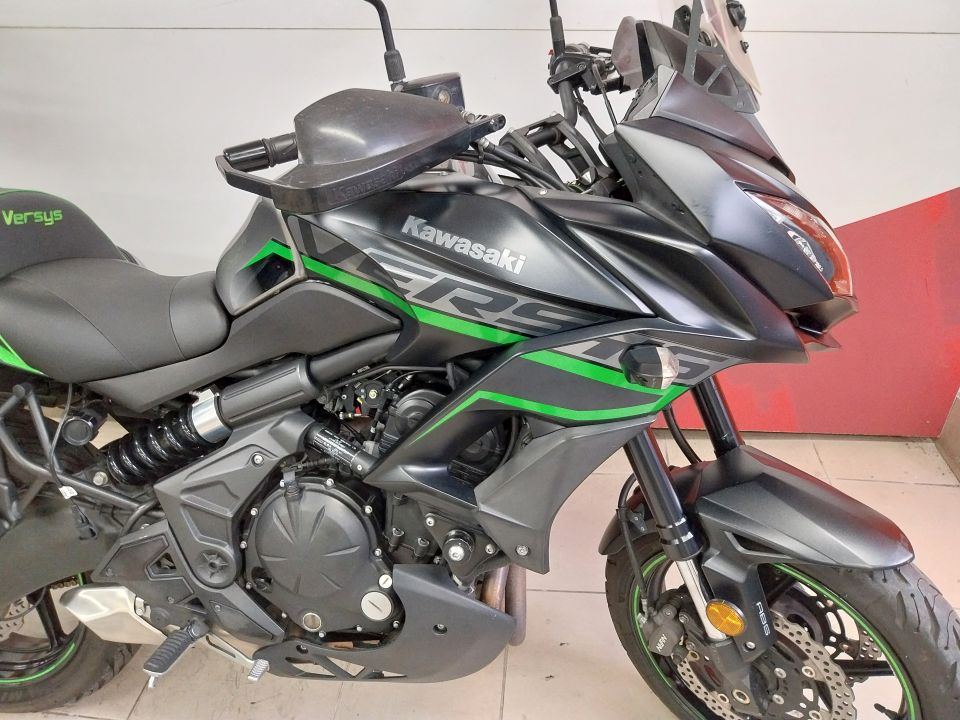 KAWASAKI VERSYS 650 ABS 4