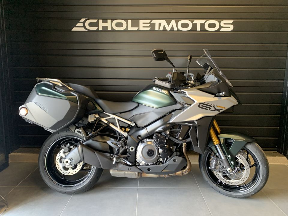 SUZUKI GSX-S 1000 GX 4