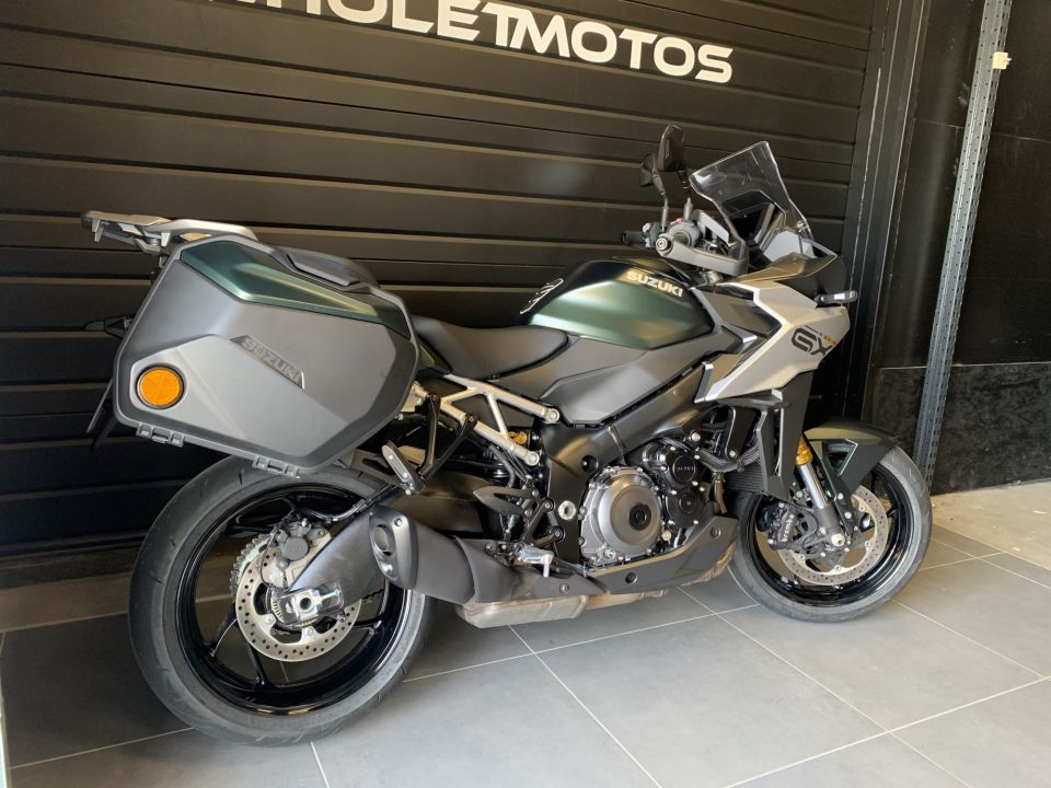 SUZUKI GSX-S 1000 GX 4